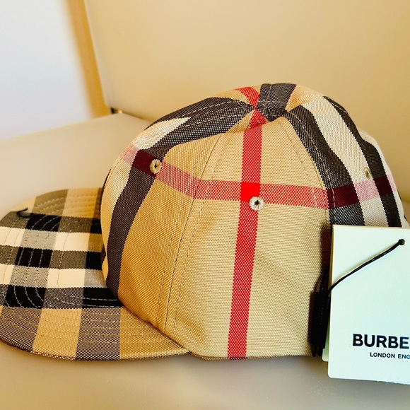 New with tags! Burberry cotton baseball cap - Picture 6 of 6